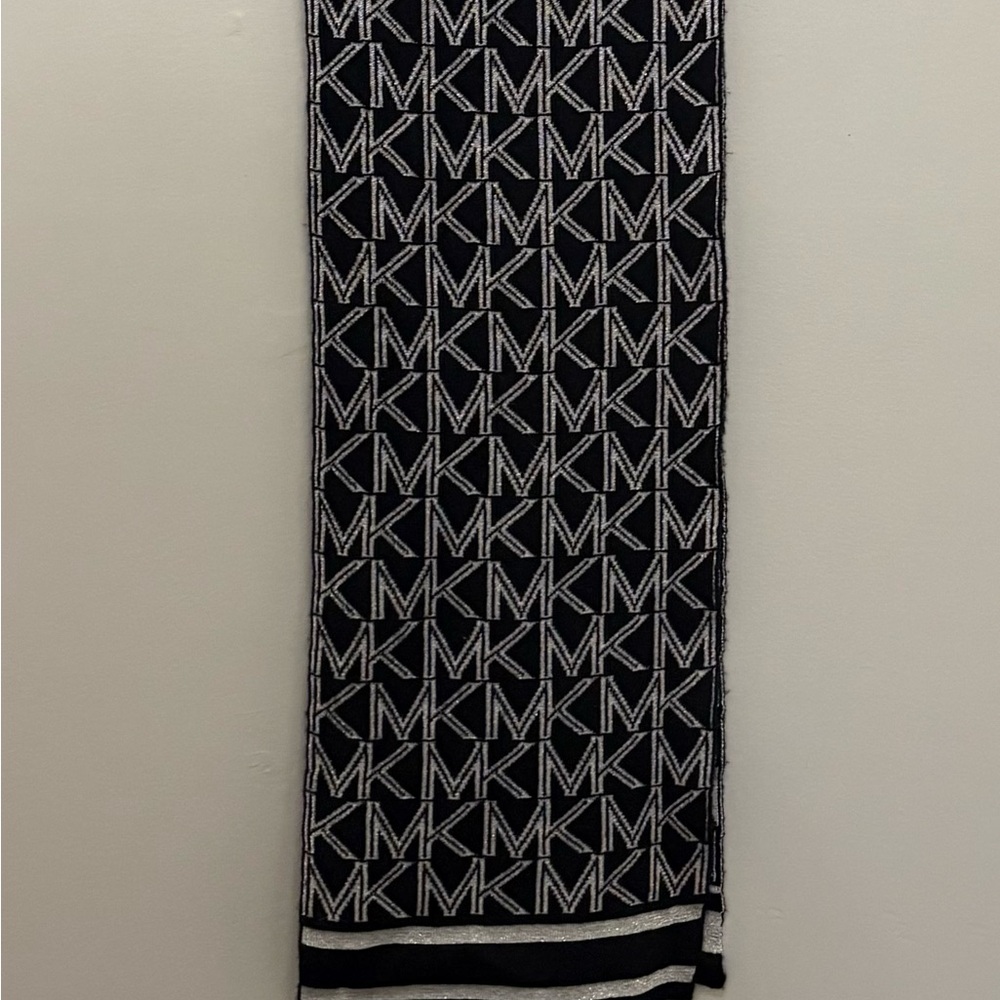 Michael Kors Monochrome Logo Scarf - Picture 2 of 9